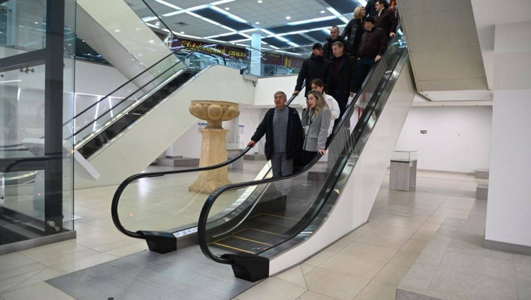 Глава республики посетил цокольный этаж