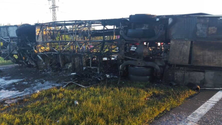 чей автобус попал в аварию с 14 погибшими под Заинском в Татарстане