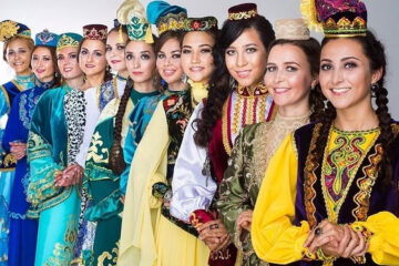 На звание лучшей татарской девушки претендуют 14 участниц из России и стран зарубежья.