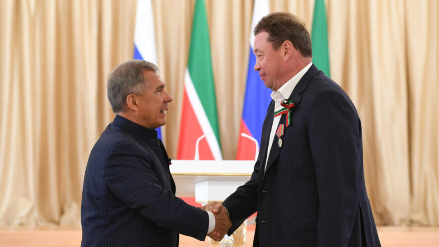 Главный тренер &laquo;Рубина&raquo; был удостоен медали &laquo;100 лет образования ТАССР&raquo;.