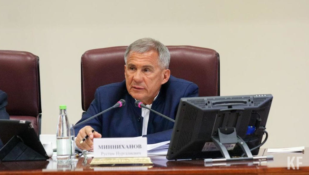 Татарстанский глава и гость встречи обсудили развитие проекта «Карта жителя Татарстана».