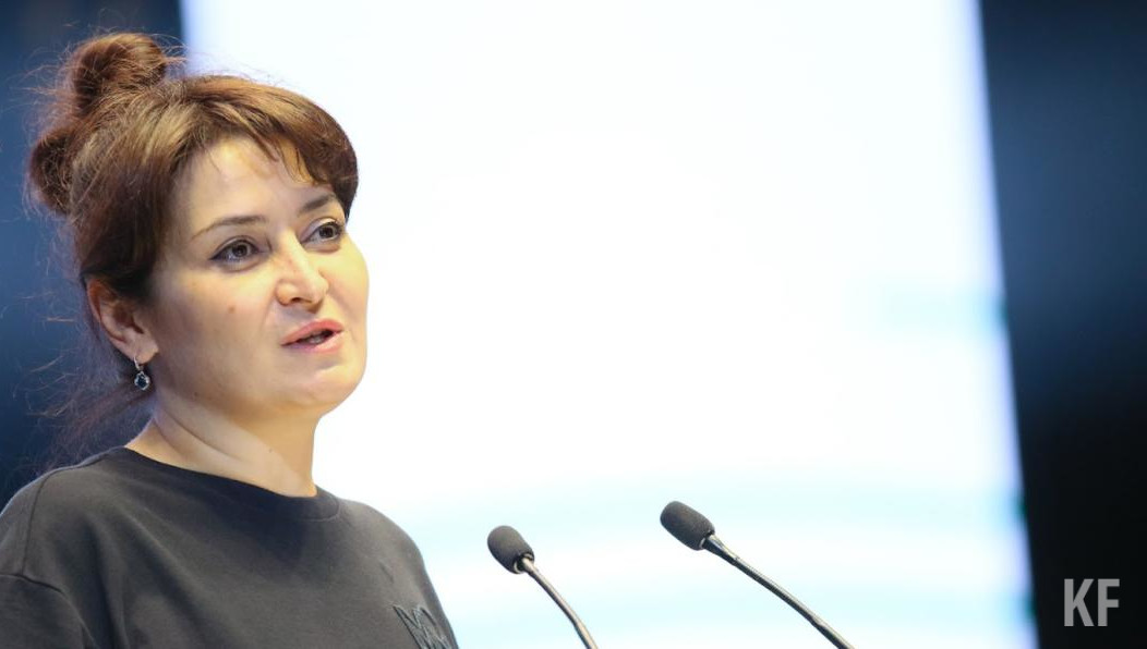 Количество зараженных уменьшается в геометрической прогрессии.