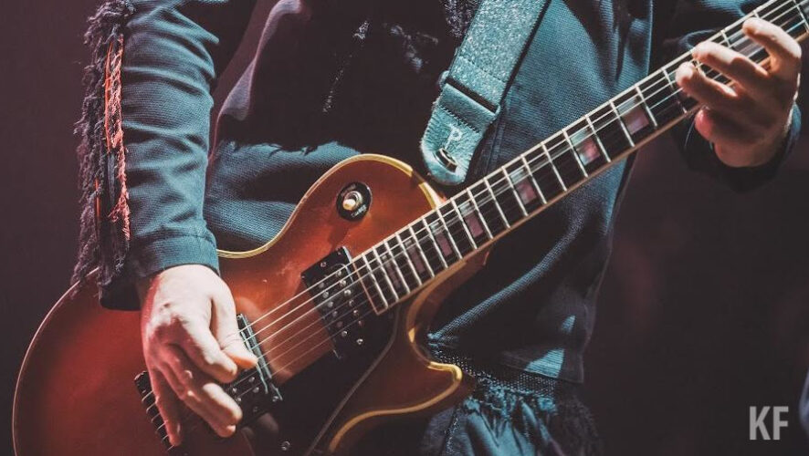 Причиной стало невыполнение его организаторами требований по безопасности зрителей.