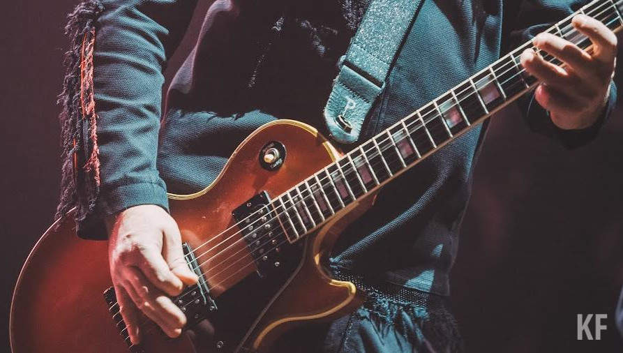 Причиной стало невыполнение его организаторами требований по безопасности зрителей.