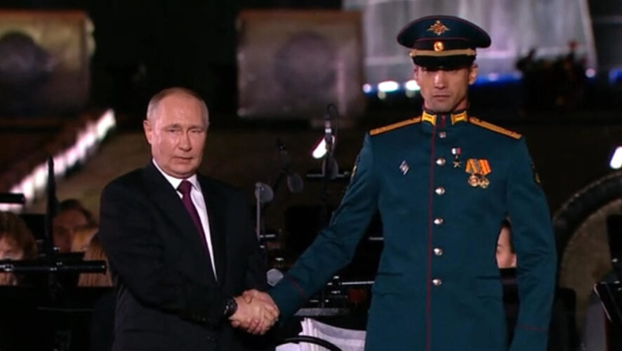 Во время одного боя экипаж уничтожил два танка противника и шесть бронеавтомашин с пехотой в Запорожской области.