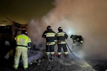 Пожарные добирались почти час к месту возгорания из-за труднодоступной горной местности.
