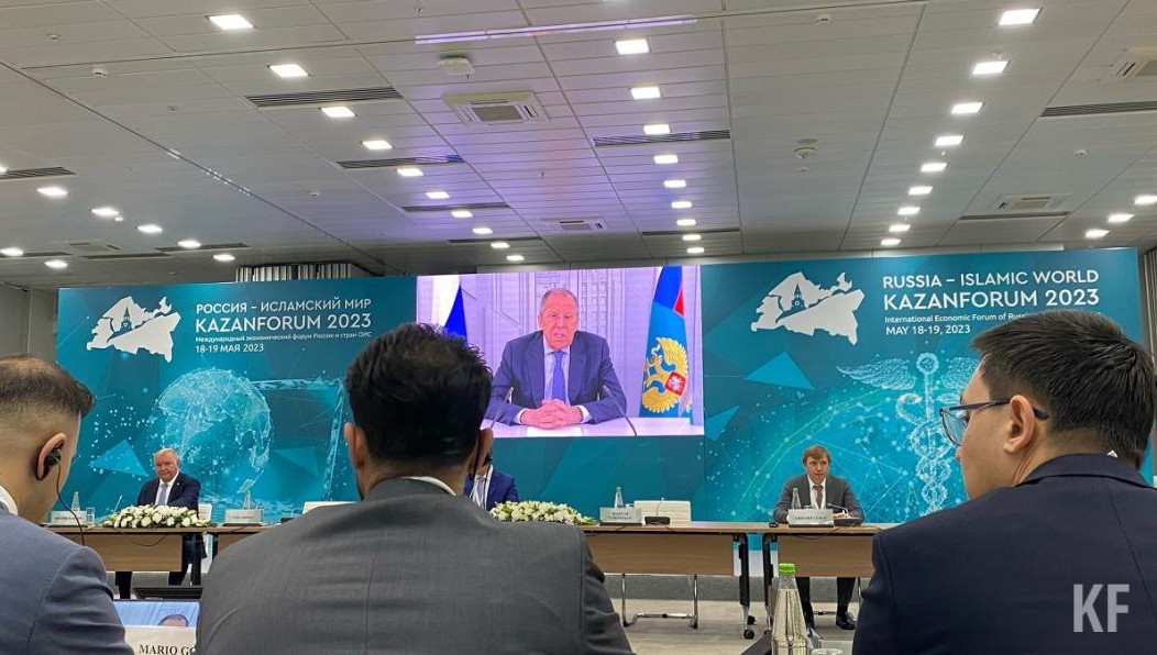 Министр иностранных дел РФ поприветствовал участников форума молодых дипломатов.