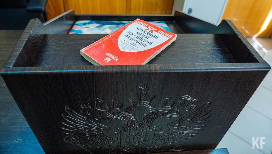 Мужчина поругался с приятельницей и решил отомстить.