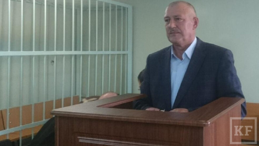 Экс-глава Тукаевского района Василь Хазеев был допрошен в суде.