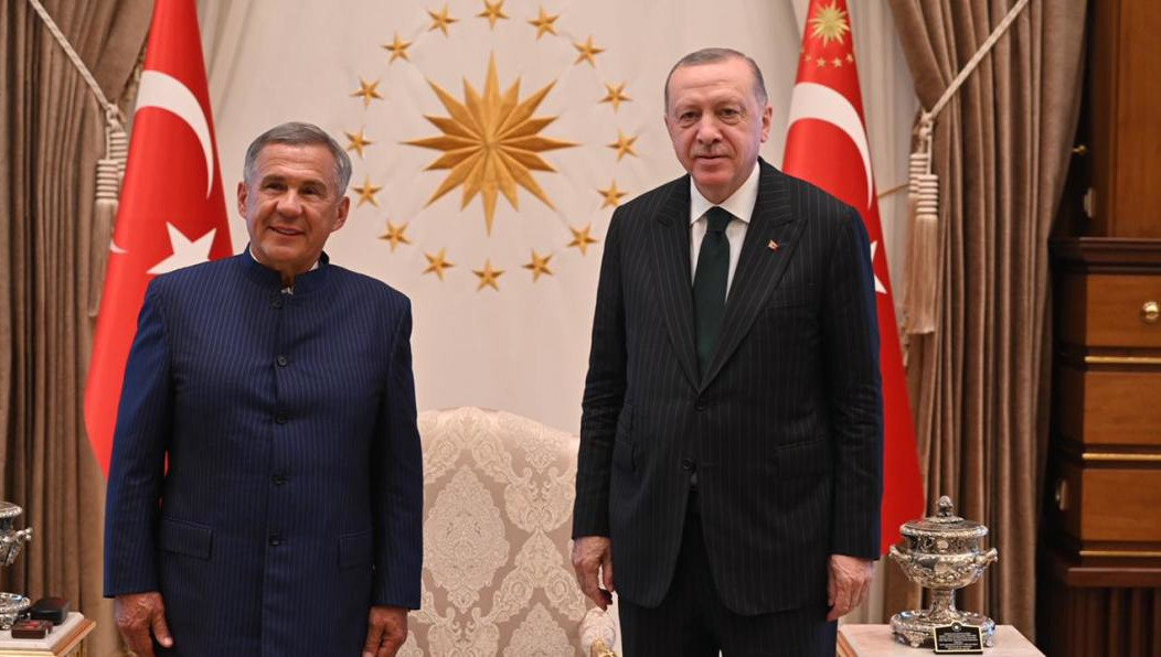 Стороны обсудили дальнейшее развитие контактов между государствами.