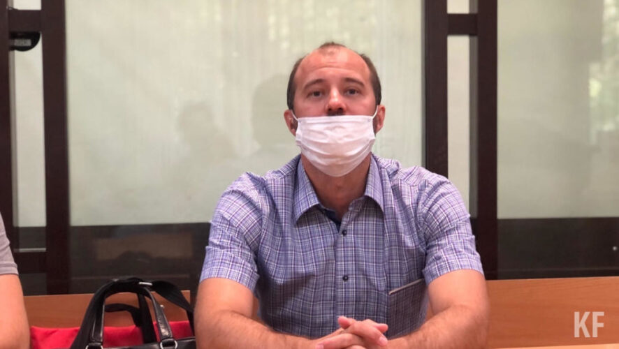 Вахитовский суд Казани признал виновным бывшего чиновника в получении взятки 10 млн рублей.