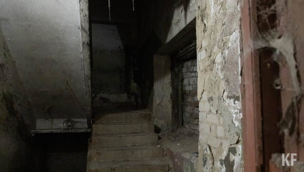 Управляющей компании у дома нет.