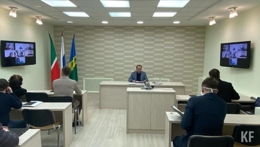Мэр Нижнекамска встретился с руководителями промпредприятий.