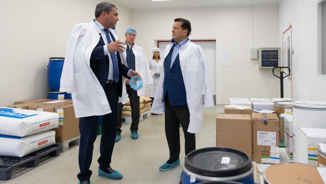 Ежегодно предприятие выпускает 1