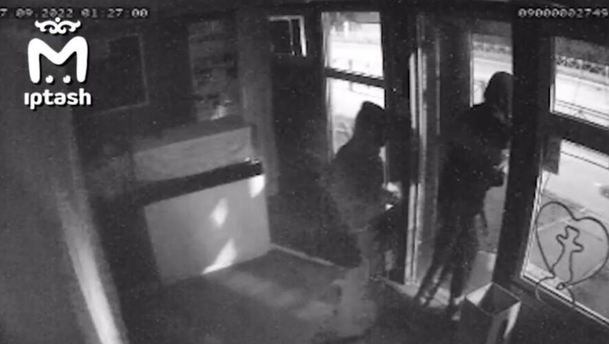 Воров ищет полиция.