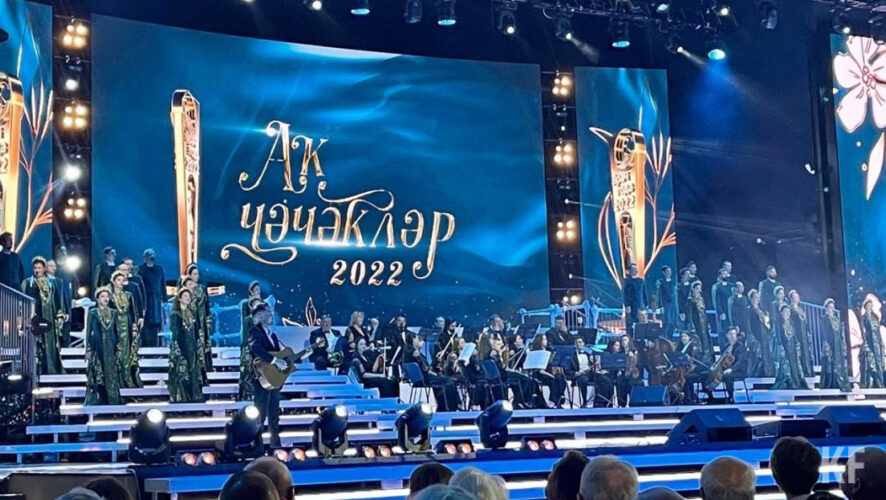 Победители получили статуэтку