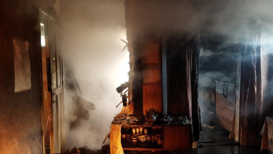 Предварительная причина возгорания &ndash; неосторожное обращение с огнём.