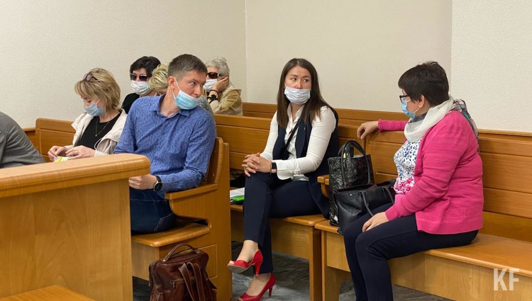 На скамье подсудимых - Фануса Закирова и ещё пятеро ее пособников.