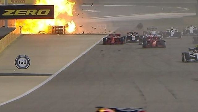 В начале воскресной гонки Роман Грожан из «Haas» попал в серьезную аварию