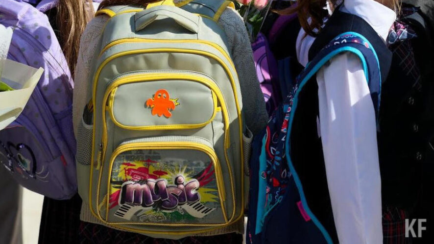 Стоимость &laquo;школьного набора&raquo; только лишь для первоклассника в нынешнем году возросла уже более чем на 12 процентов.