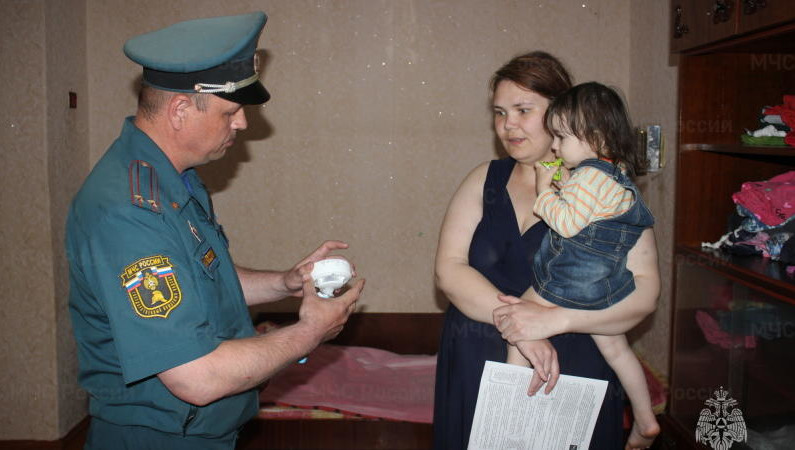 Инспекторы ОНД посетили несколько семей