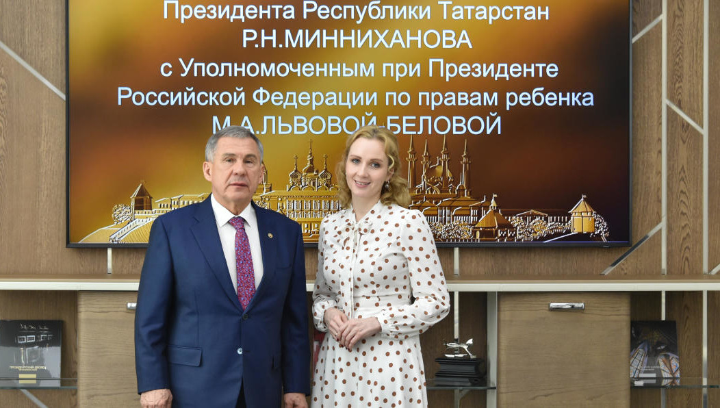 На встрече обсуждались планы по дальнейшему сотрудничеству и совместным проектам.