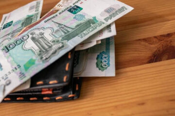 С 1 января 2024 года МРОТ будет увеличен до 19 242 рублей.