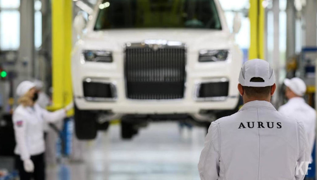 Автомобили создали для перевозки и сопровождения руководителей государства и лиц