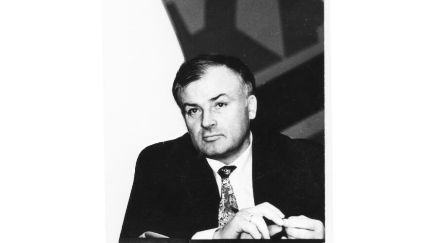 Мужчина скончался на 76-м году жизни.