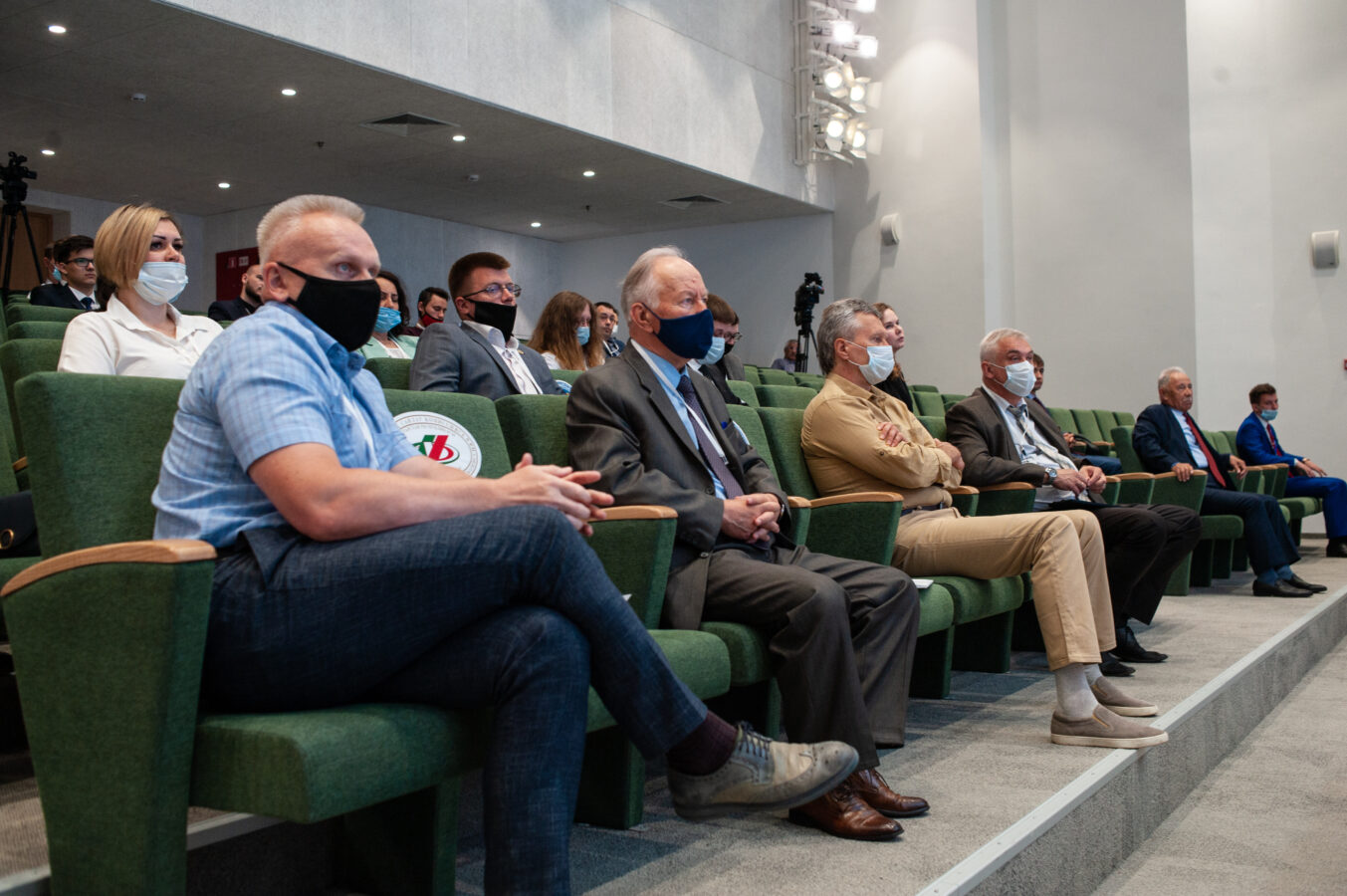  но большинство экспертов выражают свои опасения на этот счет и уверяют - нововведение может пошатнуть доверие голосующих к системе выборов.