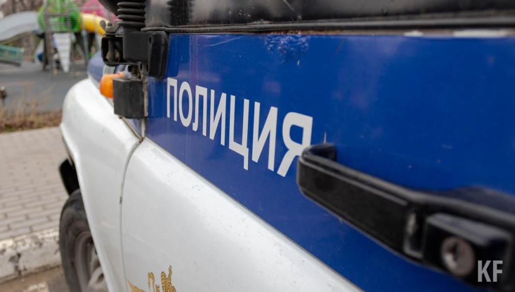 Тела детей нашли под окнами жилого дома.