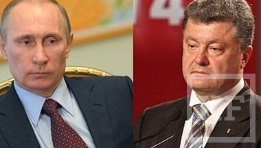Президент России Владимир Путин провел в четверг телефонный разговор со своим украинским коллегой Петром Порошенко