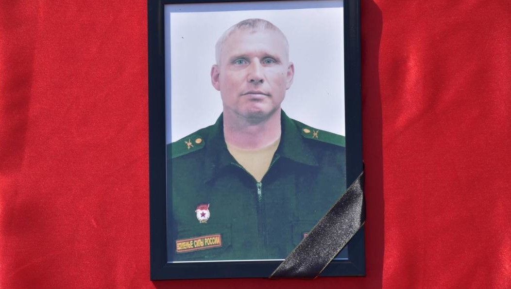 У солдата остались жена