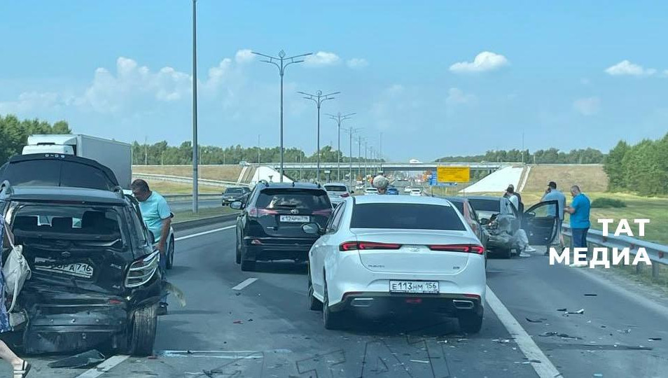 На автодороге Р239 образовалась пробка.