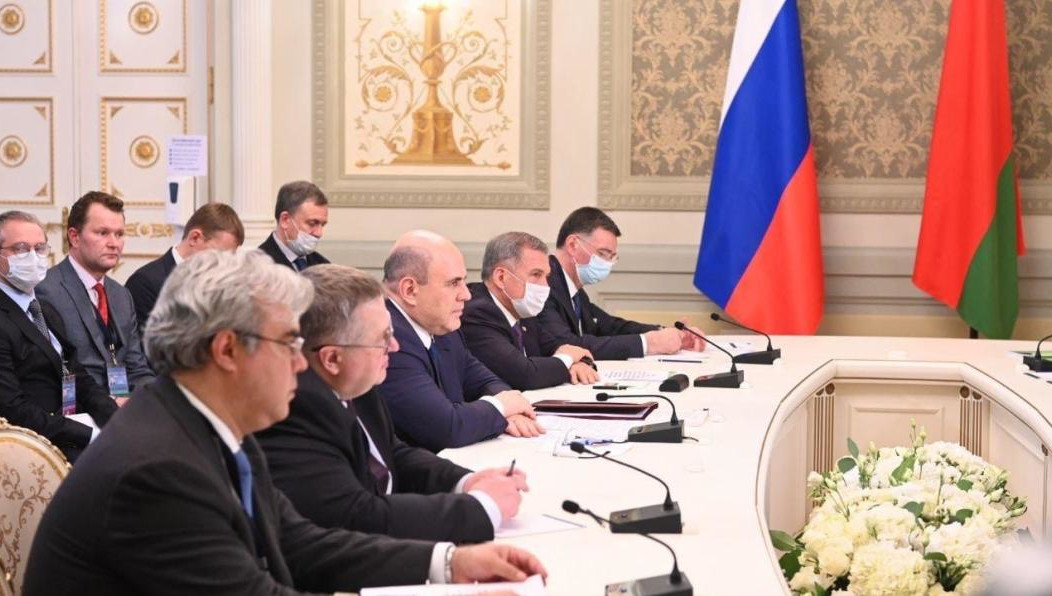 На встрече отметили налажено прямое авиасообщение между Татарстаном и Белорусией.