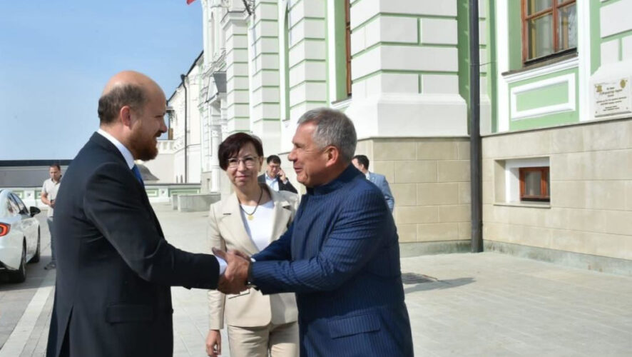 Президент Татарстана встретился с президентом Всемирной конфедерации этноспорта.
