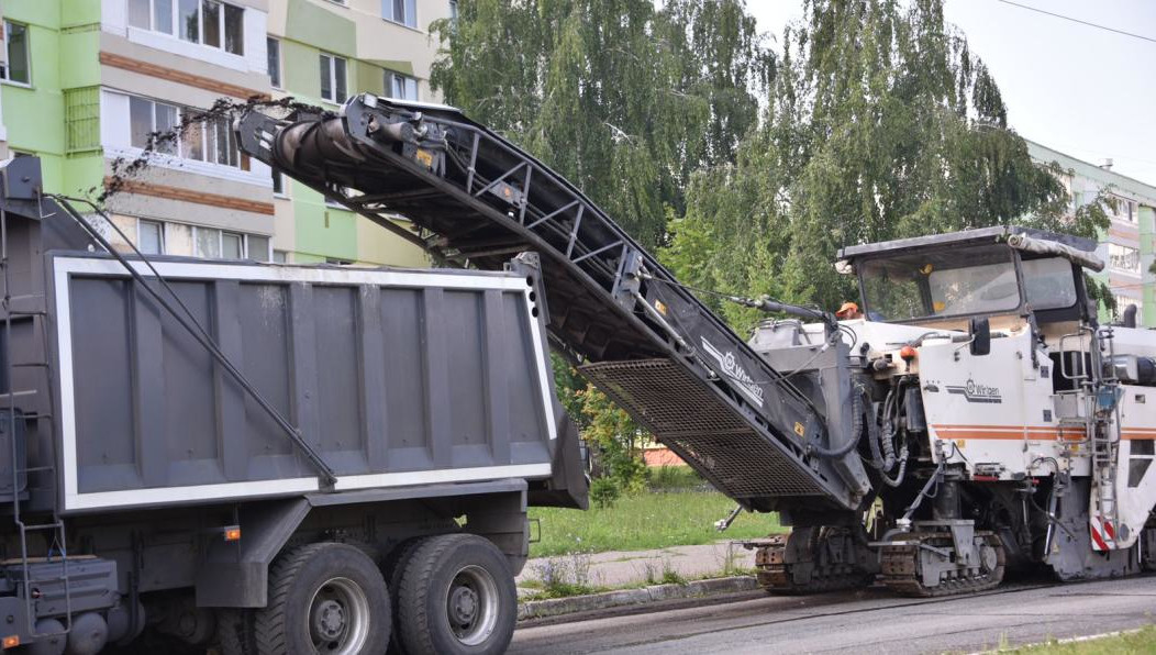 Сейчас работы идут по улице Кайманова.