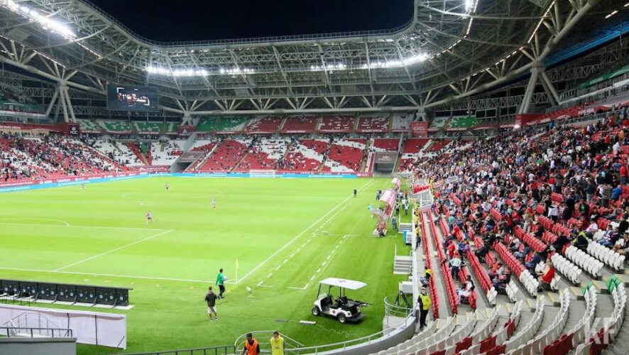 Клуб должен стадиону 30