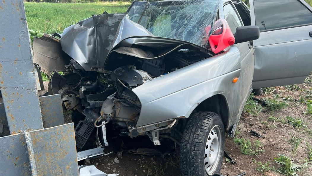 Пассажир после ДТП впал в кому.