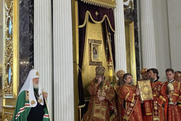 Священное писание было передано собору Казанской иконы Божией Матери.