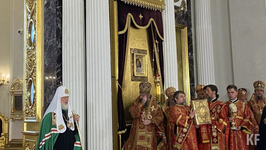 Священное писание было передано собору Казанской иконы Божией Матери.
