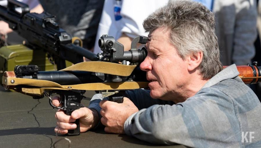 Вопросы количества таких добровольцев и их вооружения решат после.