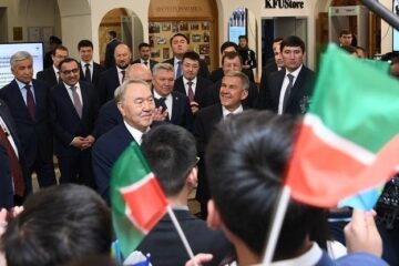 Президент Казахстана Нурсултан Назарбаев получил звание «Почетный доктор» КФУ и выразил уверенность