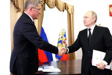 Президент России встретился с главой Башкирии Радием Хабировым.