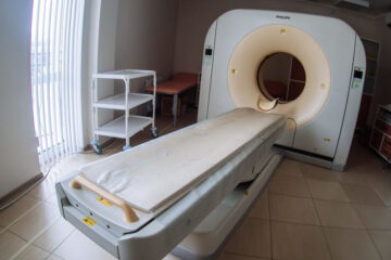 В томографе нуждаются 20-30 человек в день.