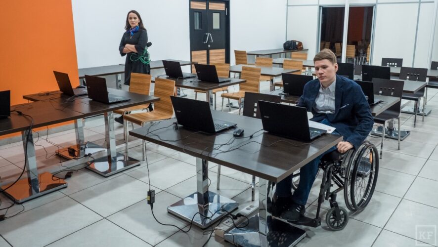 Четыре месяца 10 отобранных в Казани инвалидов-колясочников будут участвовать в социальном проекте