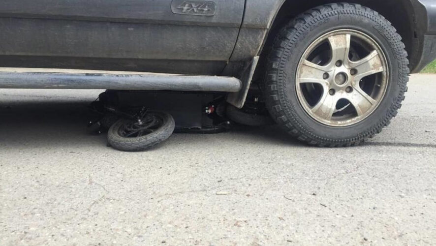 Травмированную женщину доставили в больницу.