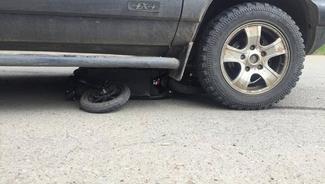 Травмированную женщину доставили в больницу.