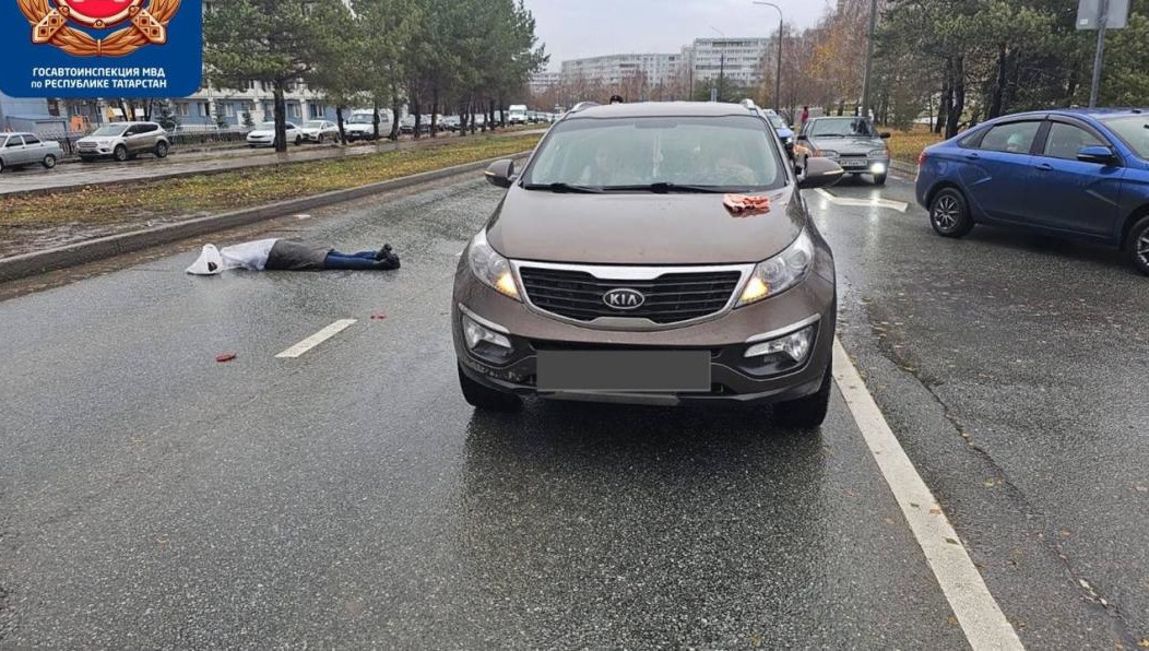 За рулем была автоледи.