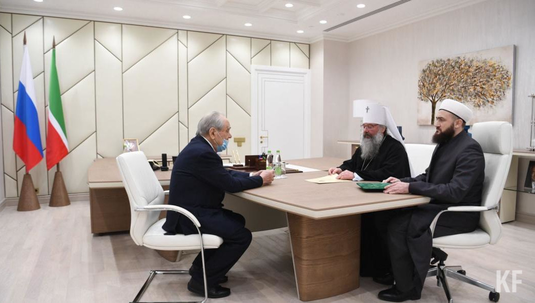 Государственному Советнику Татарстана вручили Орден Шигабутдина Марджани.